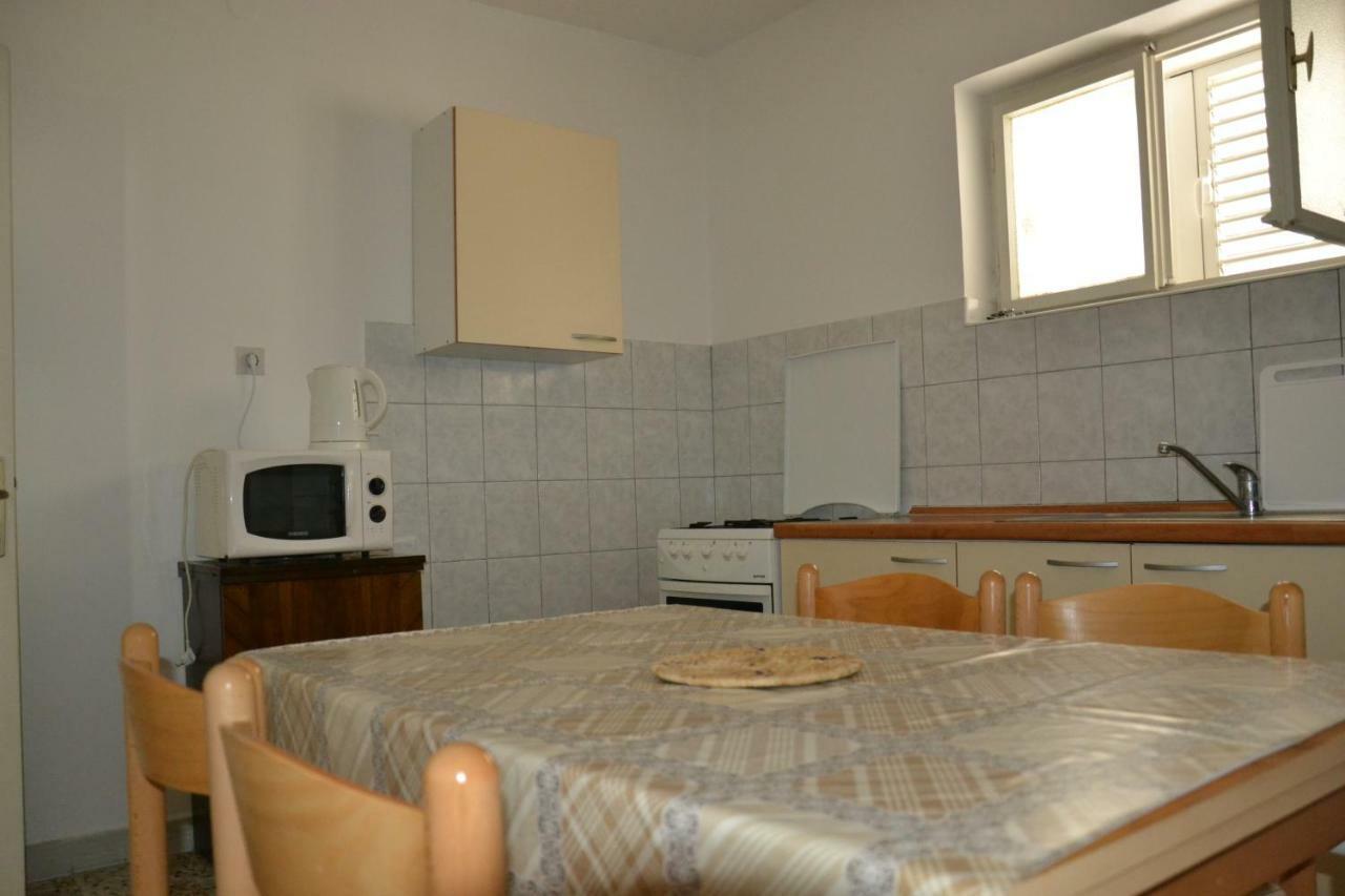 Apartments Pavla Orebic Ngoại thất bức ảnh