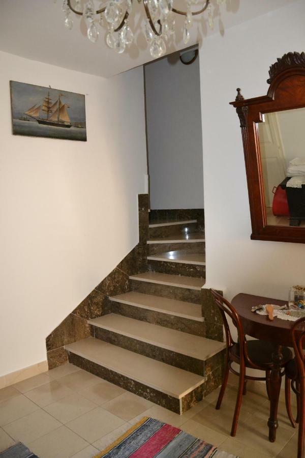 Apartments Pavla Orebic Ngoại thất bức ảnh