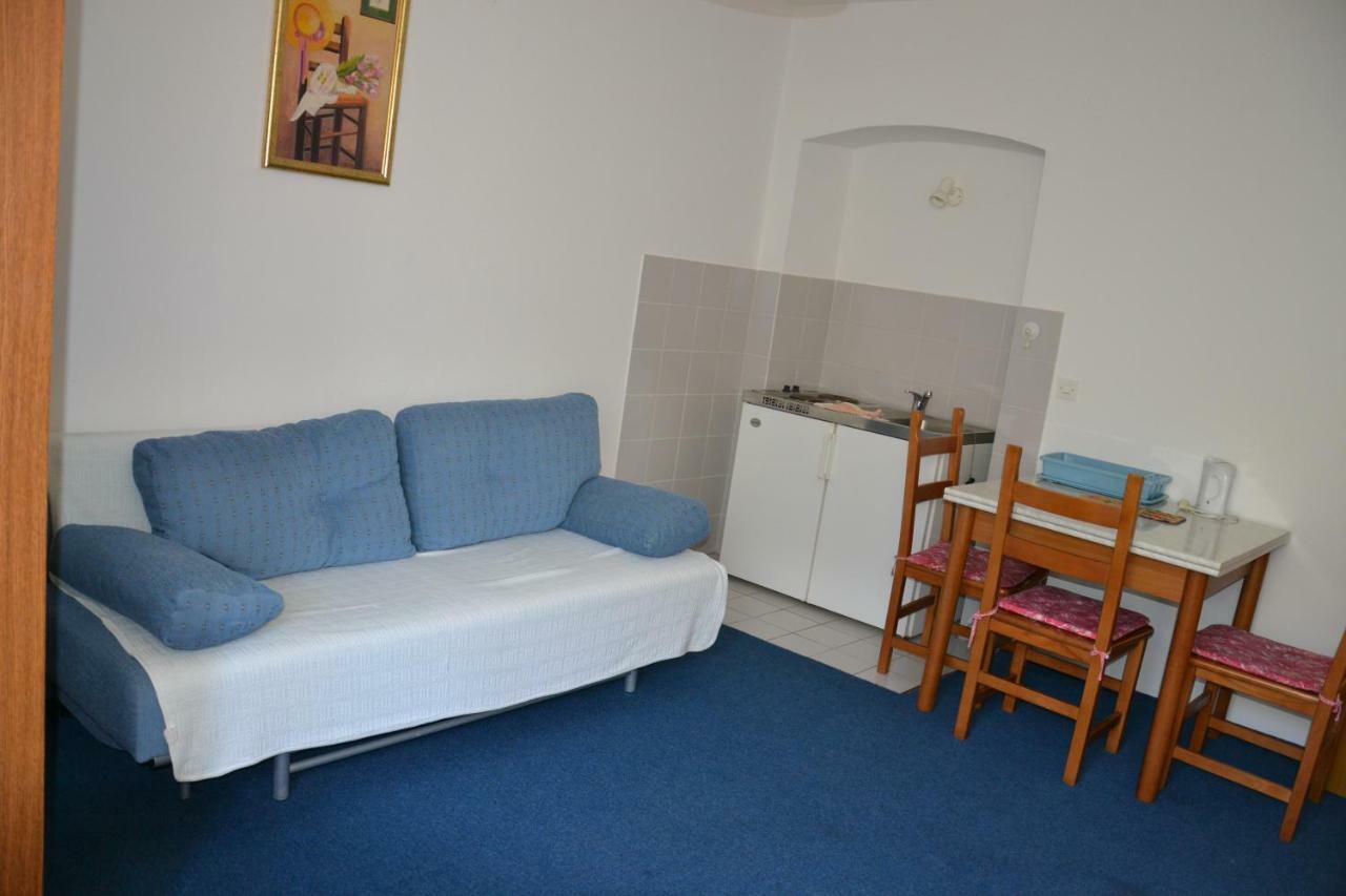 Apartments Pavla Orebic Ngoại thất bức ảnh