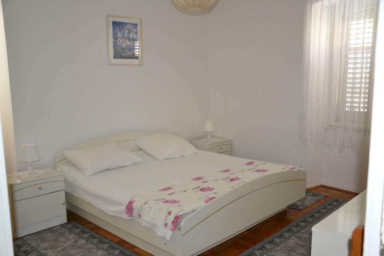 Apartments Pavla Orebic Ngoại thất bức ảnh