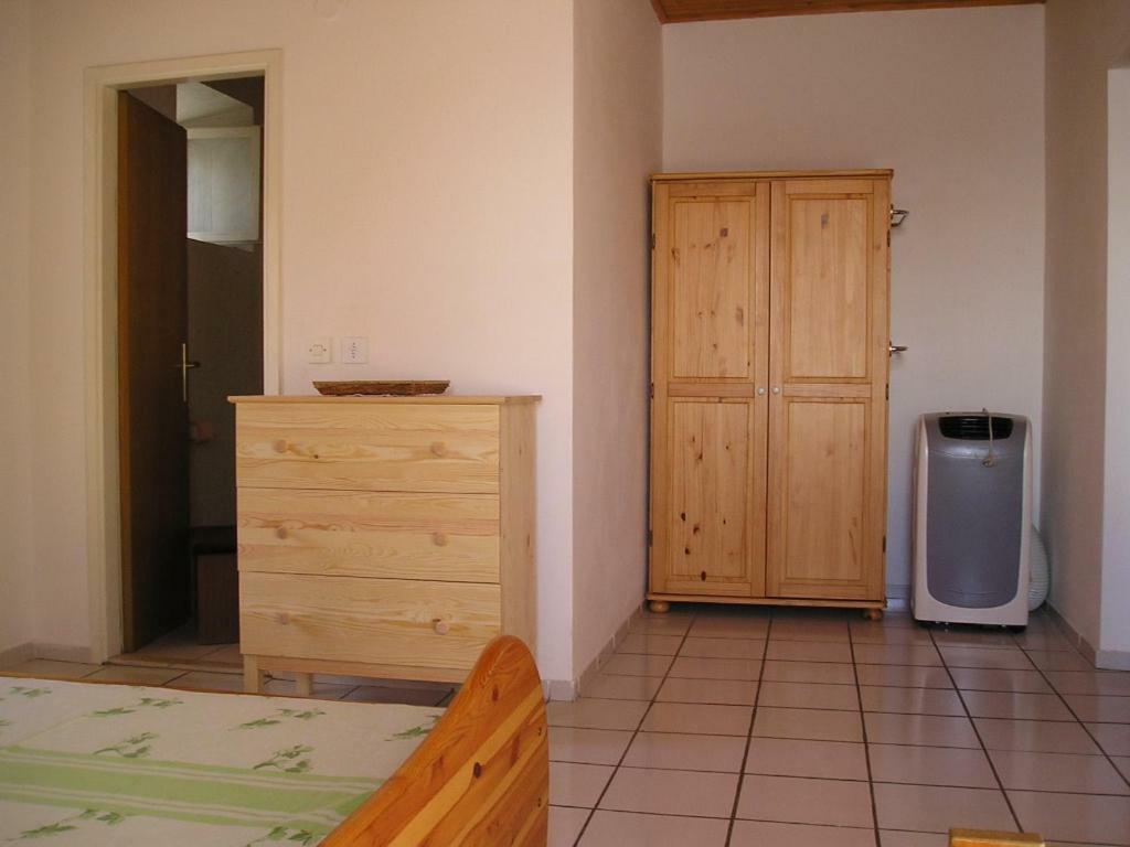 Apartments Pavla Orebic Ngoại thất bức ảnh